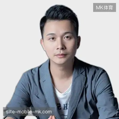 黄翔